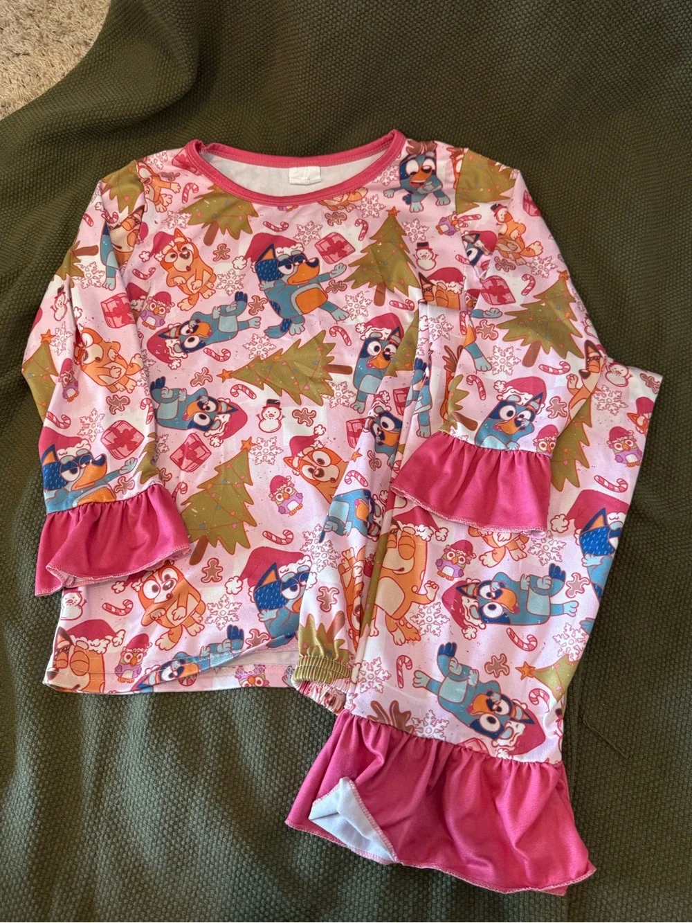 Bluey Girls Pink Holiday Character Ruffle Pajama Set
